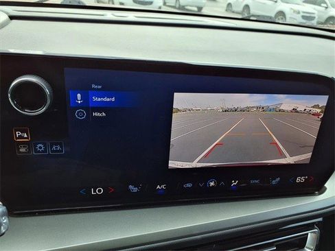 Certified 2025 Chevrolet Traverse LT image 7