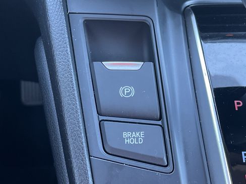 Used 2017 Honda CR-V LX image 6