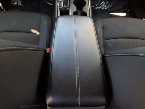 Used 2025 Nissan Altima 2.5 SV FWD image 17