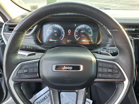 Used 2022 Jeep Grand Cherokee L Limited image 22