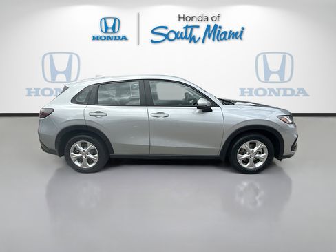Certified 2025 Honda HR-V LX image 8