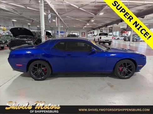 Used 2022 Dodge Challenger SXT w/ Blacktop Package image 6