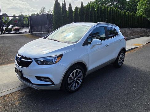 Used 2018 Buick Encore Essence w/ LPO, Active Package AWD/4WD image 3