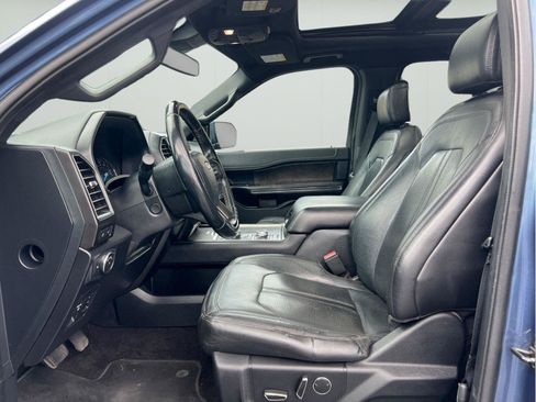 Used 2018 Ford Expedition Limited w/ Equipment Group 301A AWD/4WD image 11