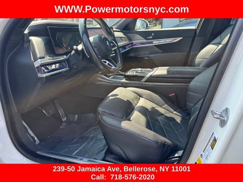 Used 2024 BMW 740i xDrive AWD/4WD image 23