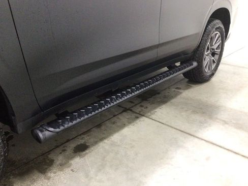 Used 2021 Chevrolet Tahoe Z71 image 9