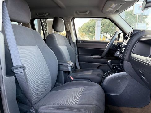 Used 2016 Jeep Patriot Sport w/ Power Value Group image 15