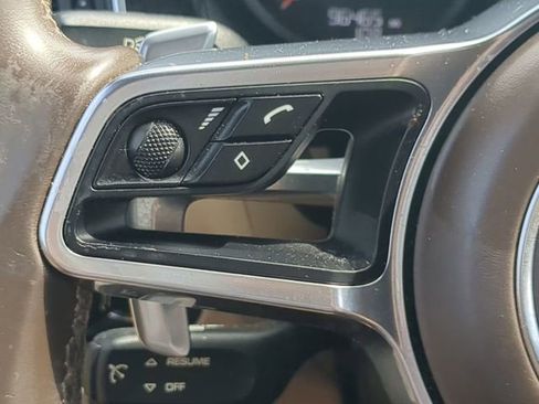 Used 2016 Porsche Macan S image 22