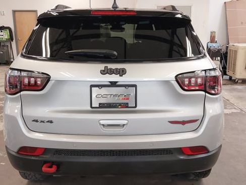 Used 2025 Jeep Compass Trailhawk AWD/4WD image 46