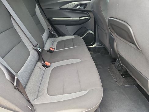 Used 2023 Chevrolet TrailBlazer LT w/ Convenience Package FWD image 24