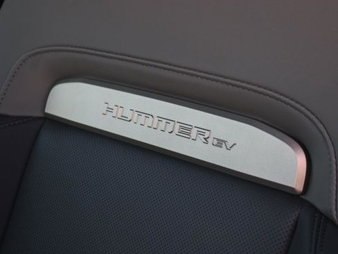 New 2025 GMC Hummer EV 3X image 12