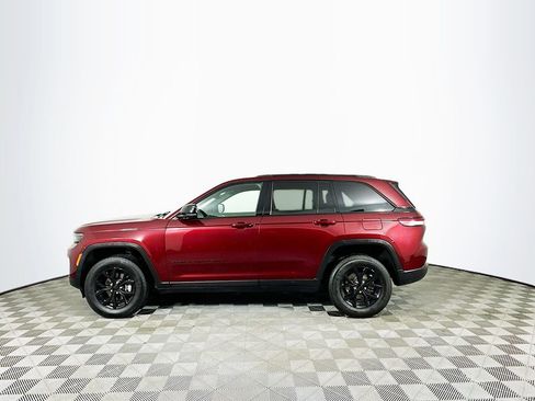 Certified 2024 Jeep Grand Cherokee Altitude image 7