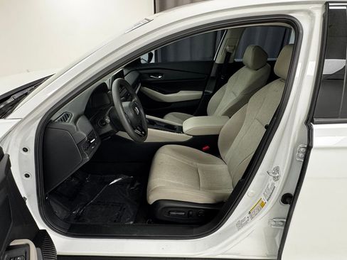 Used 2025 Honda Accord SE image 10