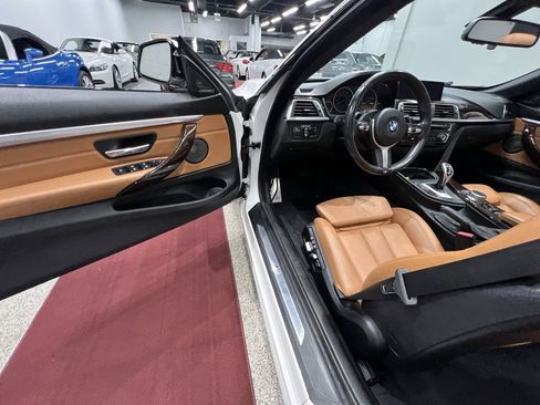 Used 2018 BMW 430i xDrive Convertible image 19