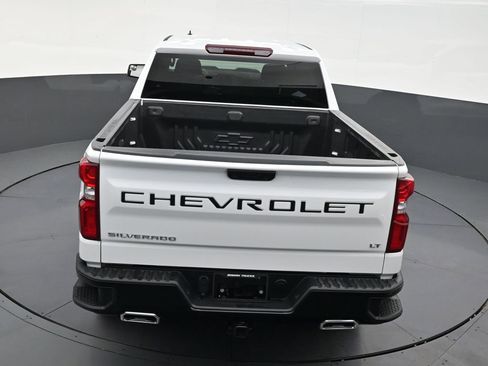 Used 2025 Chevrolet Silverado 1500 LT Trail Boss AWD/4WD image 16