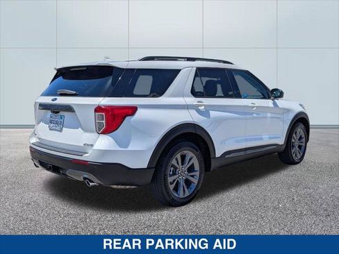Certified 2023 Ford Explorer XLT w/ Equipment Group 202A AWD/4WD image 5