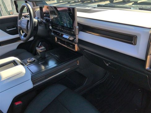 Certified 2024 GMC Hummer EV 2X image 30