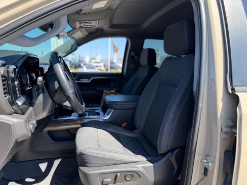 Used 2023 Chevrolet Silverado 1500 LT Trail Boss w/ Protection Package AWD/4WD image 5