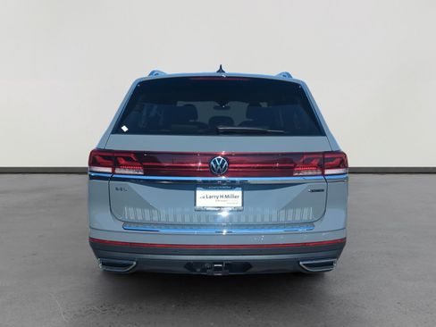 New 2026 Volkswagen Atlas SEL image 4