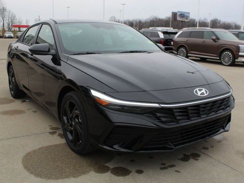 New 2026 Hyundai Elantra Sport w/ Cargo Package image 6