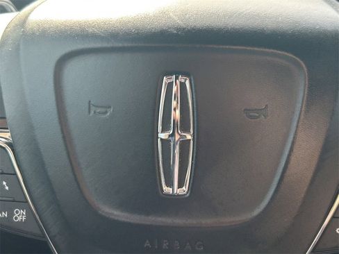 Used 2021 Lincoln Navigator Reserve w/ Luxury Package image 48