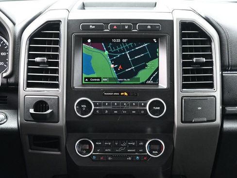 Used 2019 Ford Expedition XLT w/ Equipment Group 202A RWD image 9