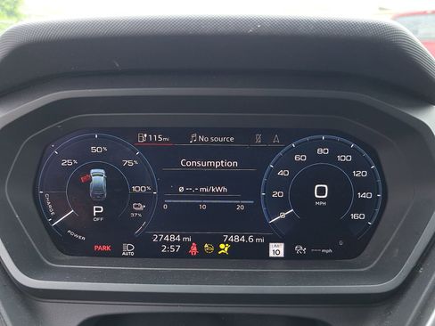 Used 2023 Audi Q4 e-tron Premium Plus w/ Premium Plus image 9