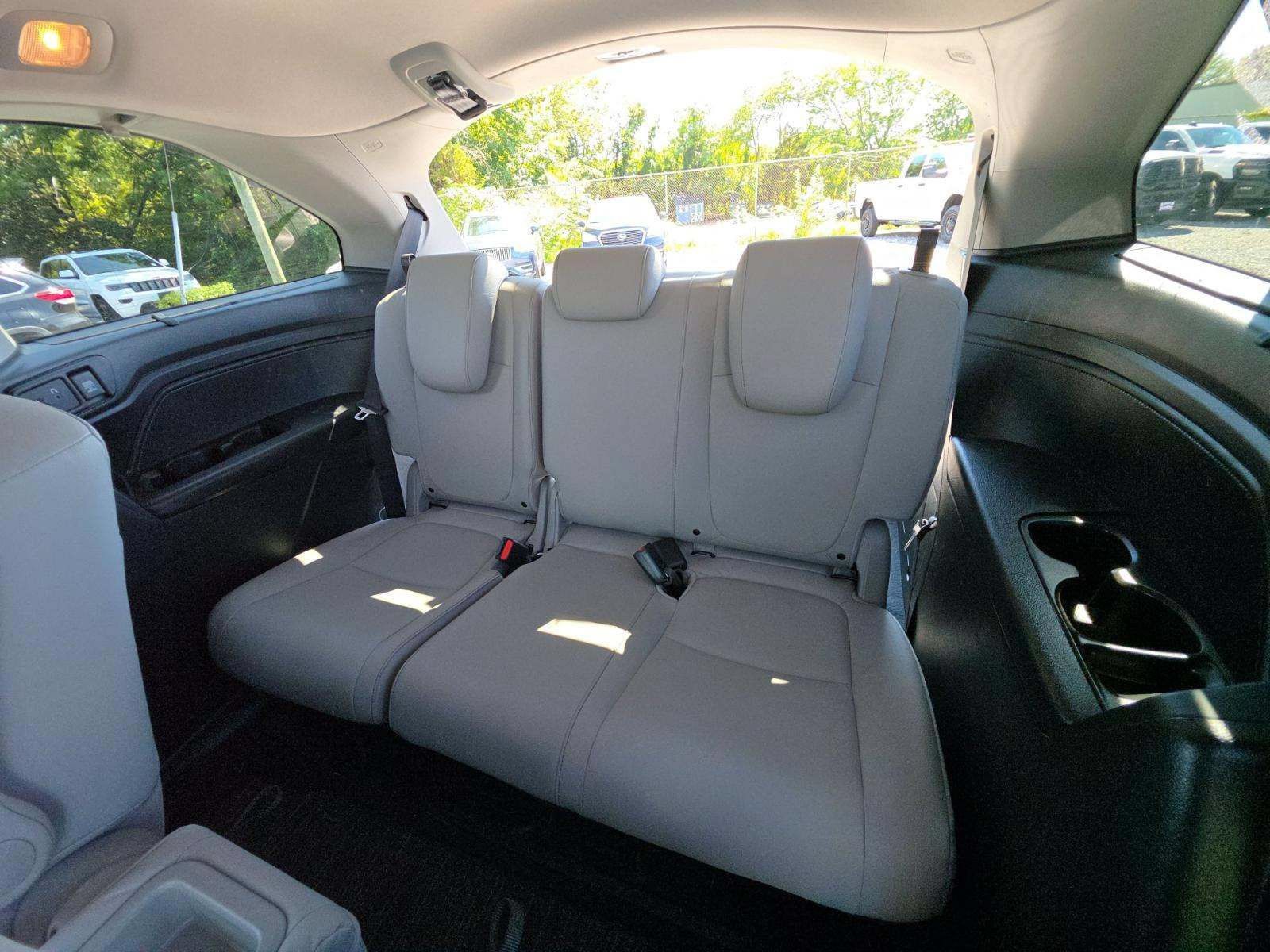 Used 2022 Honda Odyssey Touring image 12