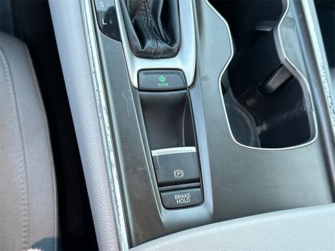 Used 2019 Honda Accord LX image 28