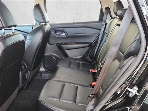 Used 2024 Nissan Rogue SL w/ SL Premium Package FWD image 16