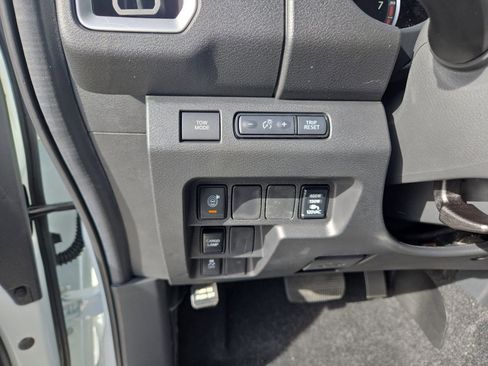 New 2026 Nissan Frontier SV w/ SV Convenience Package AWD/4WD image 18