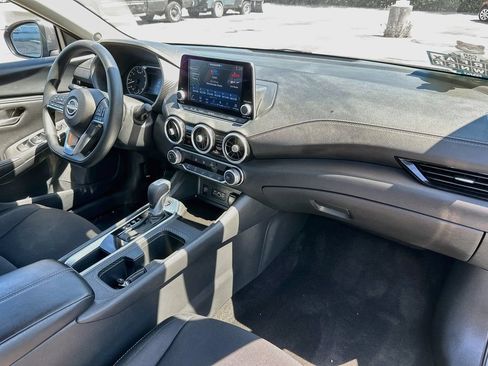 Used 2025 Nissan Sentra SV FWD image 34