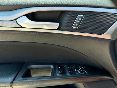 Certified 2020 Ford Fusion SE FWD image 10