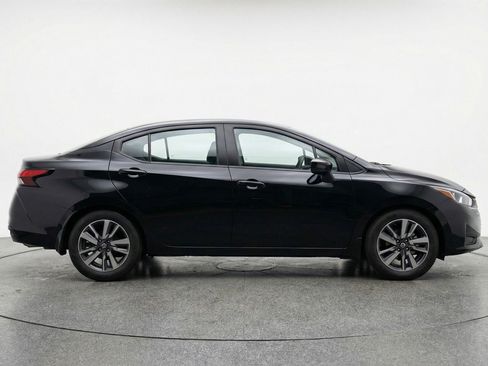 Used 2025 Nissan Versa SV image 11