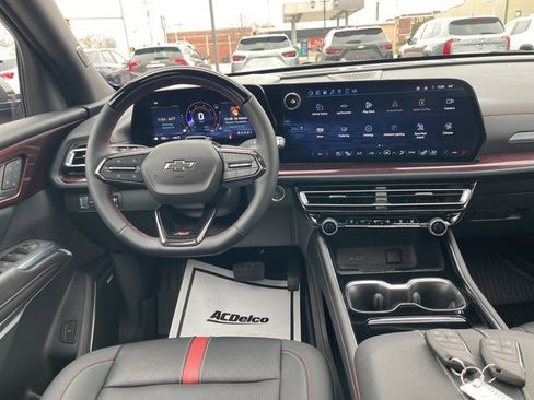 Certified 2025 Chevrolet Traverse RS w/ LPO, Floor Liner Package image 6