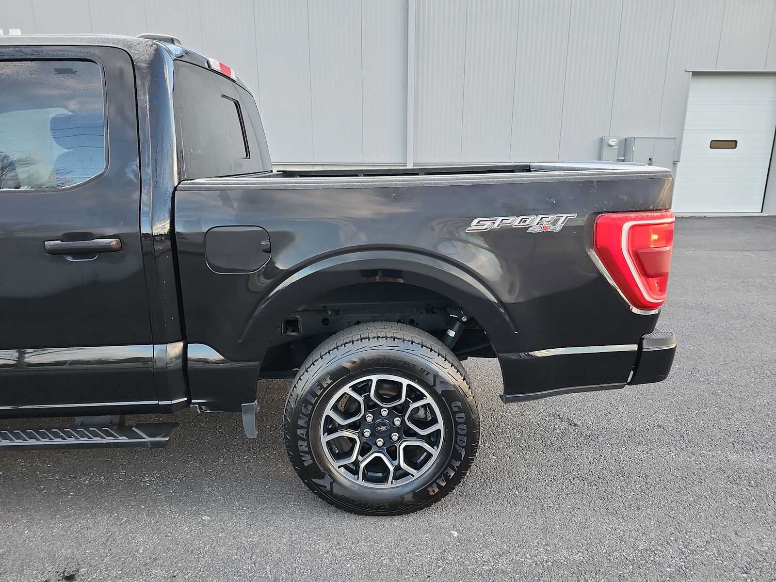 Used 2021 Ford F150 XLT w/ Equipment Group 302A High AWD/4WD image 13