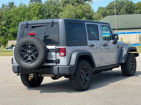 Used 2018 Jeep Wrangler Unlimited Sport AWD/4WD image 9