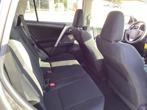 Used 2015 Toyota RAV4 XLE FWD image 11