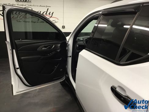 Used 2022 Chevrolet Traverse Premier w/ Redline Edition AWD/4WD image 21