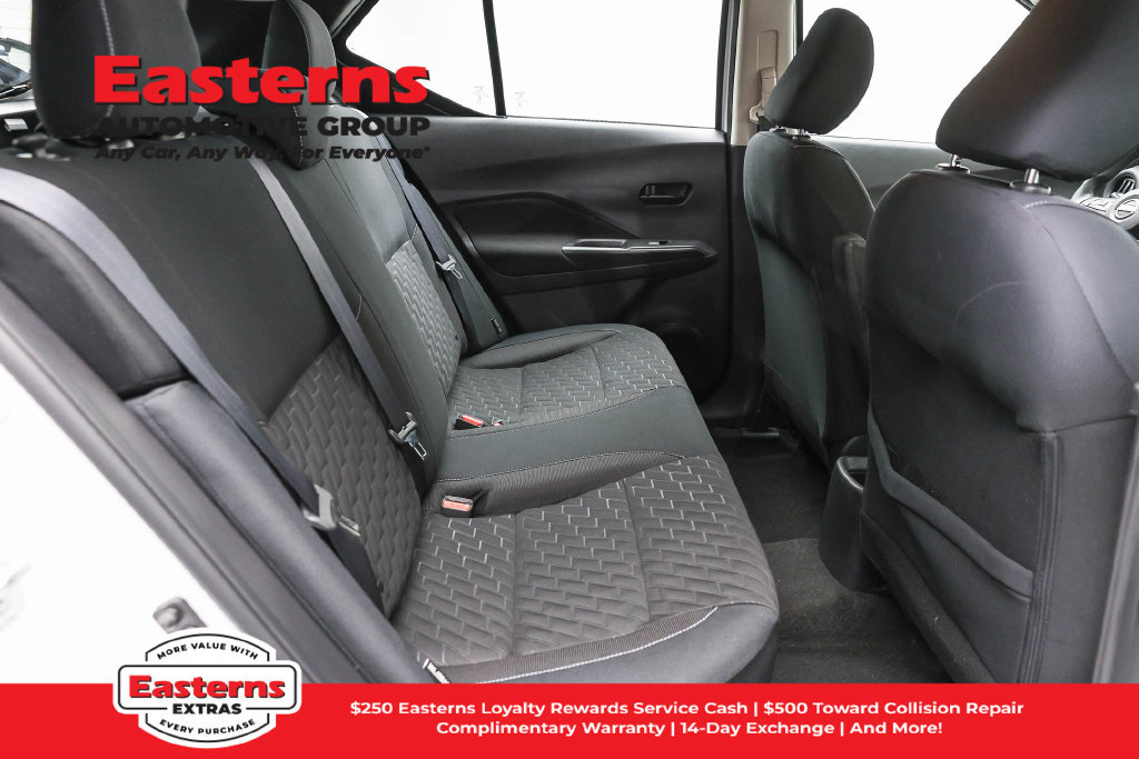 Used 2022 Nissan Kicks S FWD image 23