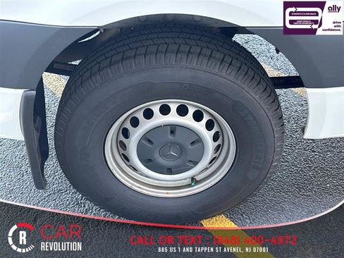 Used 2022 Mercedes-Benz Sprinter 2500 image 38