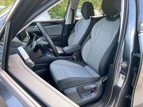 Used 2025 Volkswagen Tiguan S AWD/4WD image 10