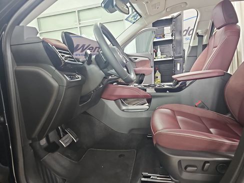Used 2024 Buick Envision Sport Touring AWD/4WD image 19