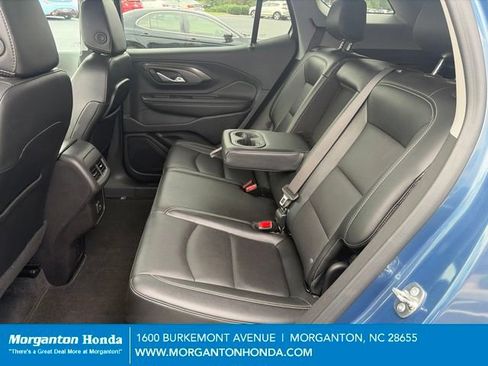 Used 2024 GMC Terrain SLT AWD/4WD image 25