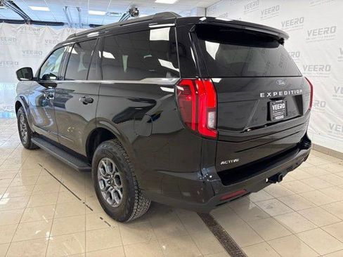Certified 2025 Ford Expedition Active AWD/4WD image 3