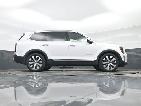 Used 2022 Kia Telluride S AWD/4WD image 36