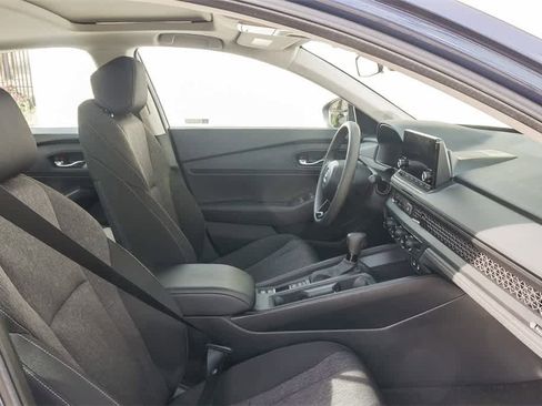 Certified 2025 Honda Accord SE image 18