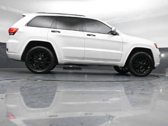 Used 2020 Jeep Grand Cherokee Overland AWD/4WD image 45
