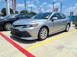 Used 2022 Toyota Camry LE FWD video 1