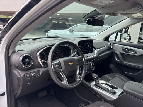 Used 2025 Chevrolet Blazer LT FWD image 12